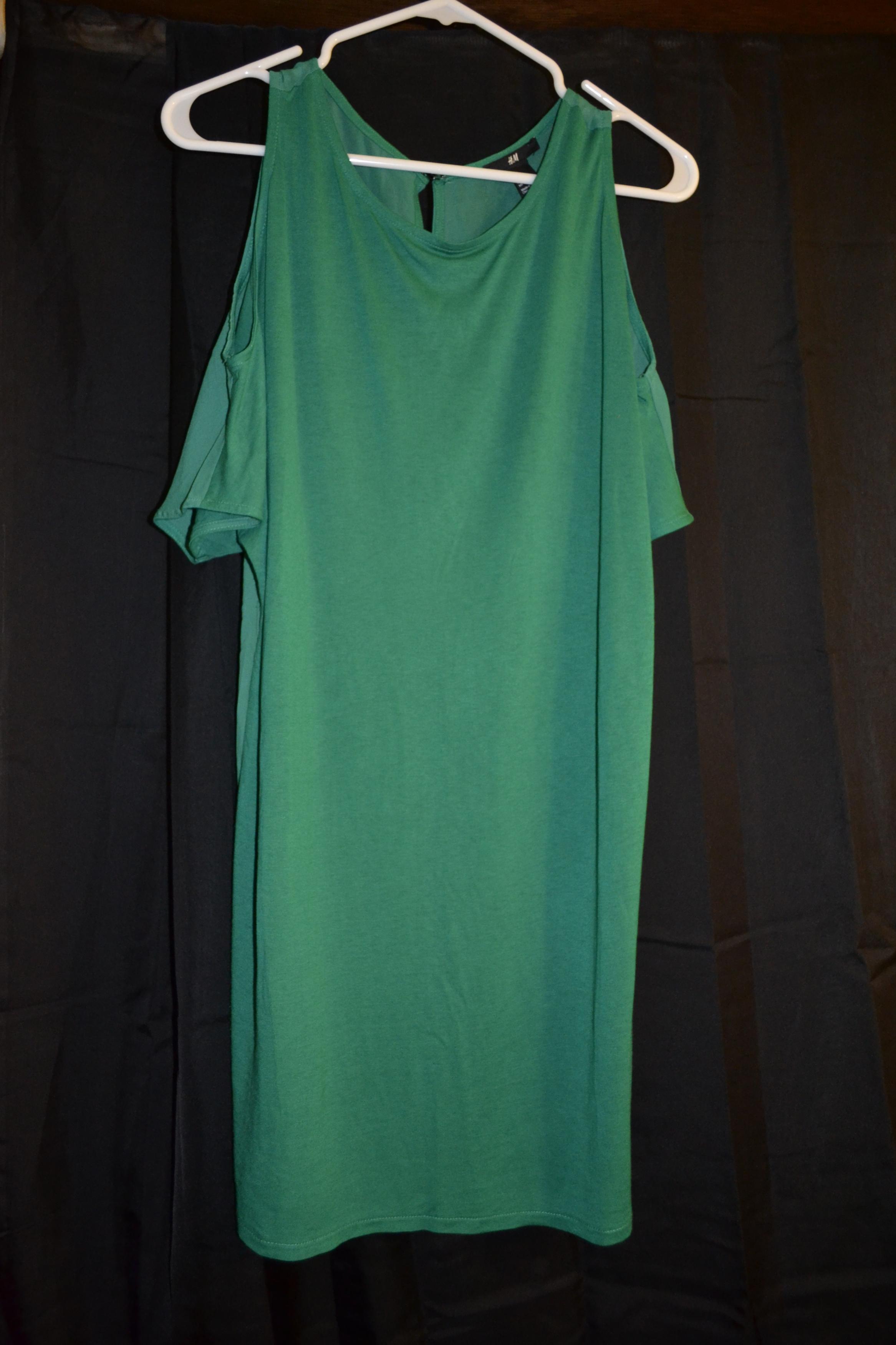 Green Dress, Gold Belt Outfit Size Small on Luulla
